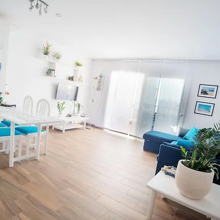 Zen Ocean - Pool View Apartment