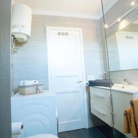 The 9 Souls - Pool View Apartman Costa Teguise