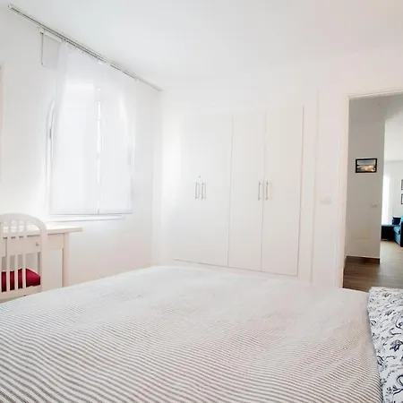 The 9 Souls - Pool View Apartmán Costa Teguise