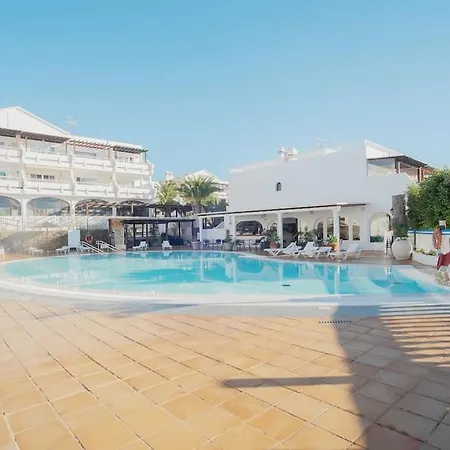 The 9 Souls - Pool View