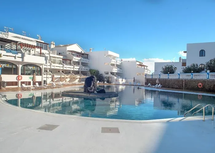 The 9 Souls - Pool View Costa Teguise